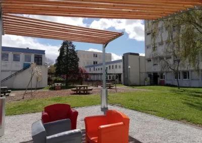 Lycée sud - ombrière acier/bois