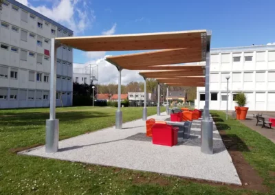 Lycée sud - ombrière acier/bois